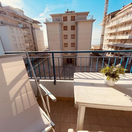 App4Rent Saturno 4 - Family Apartment, Wifi, Parking Лидо-ди-Езоло Экстерьер фото