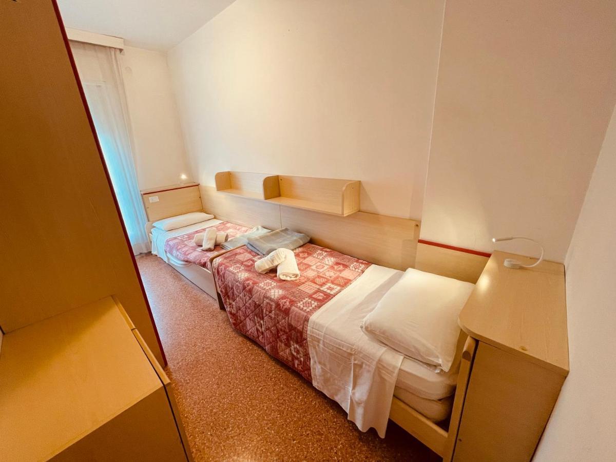 App4Rent Saturno 4 - Family Apartment, Wifi, Parking Лидо-ди-Езоло Экстерьер фото