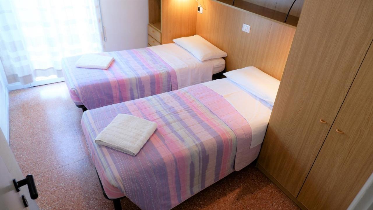 App4Rent Saturno 4 - Family Apartment, Wifi, Parking Лидо-ди-Езоло Экстерьер фото
