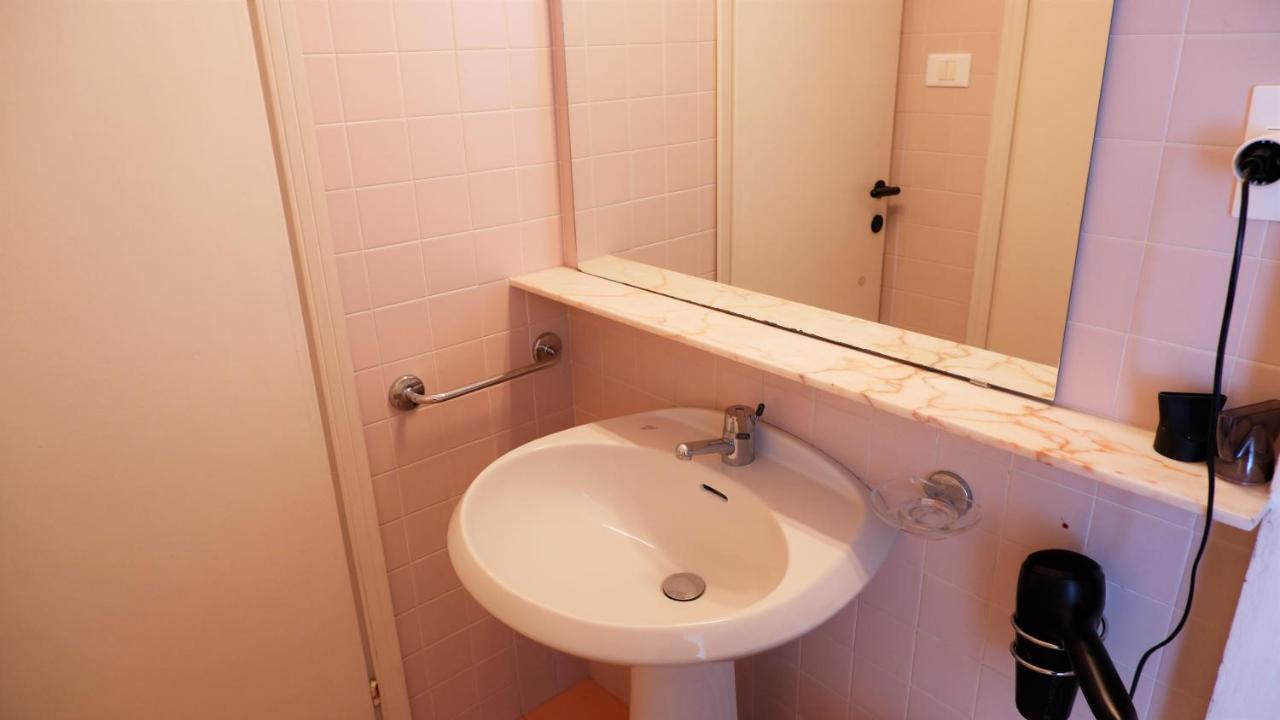 App4Rent Saturno 4 - Family Apartment, Wifi, Parking Лидо-ди-Езоло Экстерьер фото